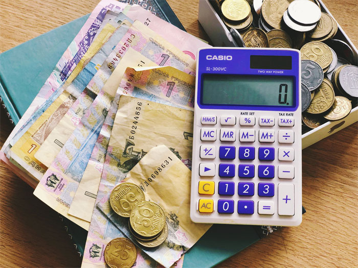 33 Things Society Has Made Us Believe Are “Necessities” But People In This Online Group Argue They Are Addictions