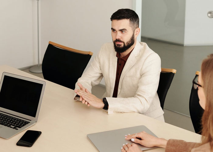 Job Interviewers Reveal The Worst "This Person Isn't Getting The Job" Moments, Show What Not To Do (30 Posts)