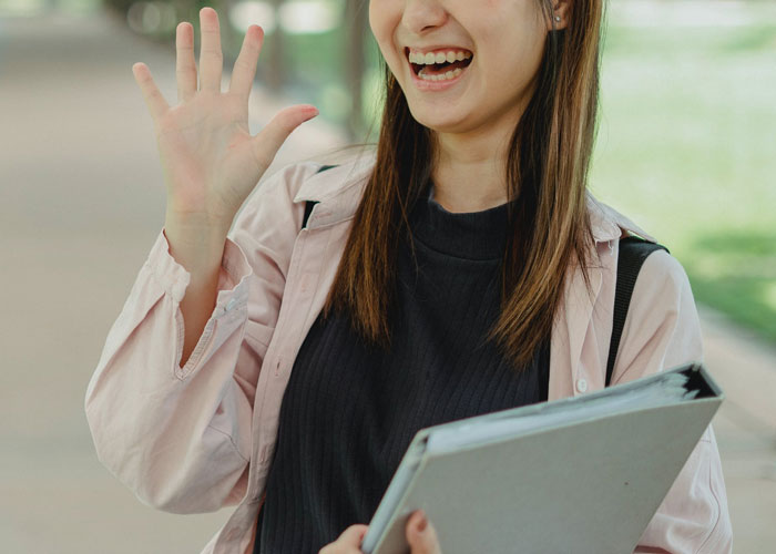 30 No-Gos In American Culture According To The People Who Live There