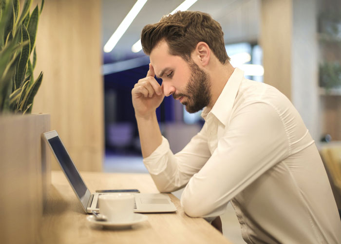 20 Personas que metieron la pata en el trabajo revelan cómo ocurrió