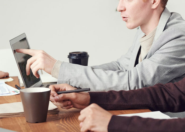 Job Interviewers Reveal The Worst "This Person Isn't Getting The Job" Moments, Show What Not To Do (30 Posts)