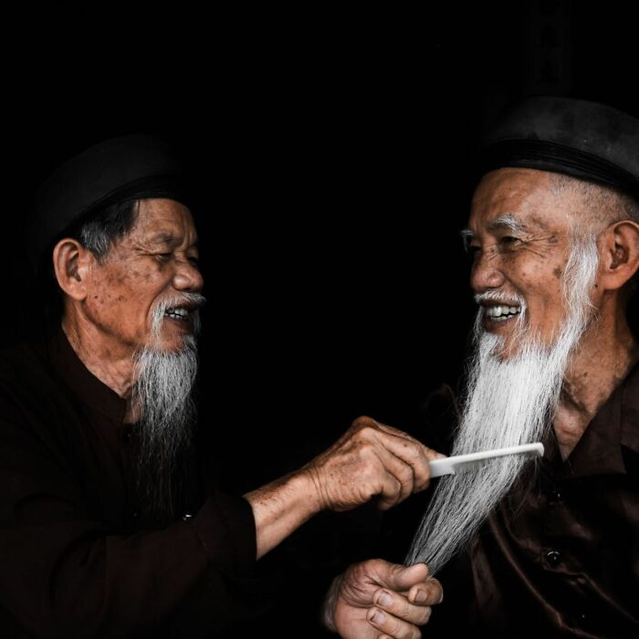 Passionate About Vietnam, Photographer Captures The True “Soul” Of His People In Their Daily Lives (New Pics)