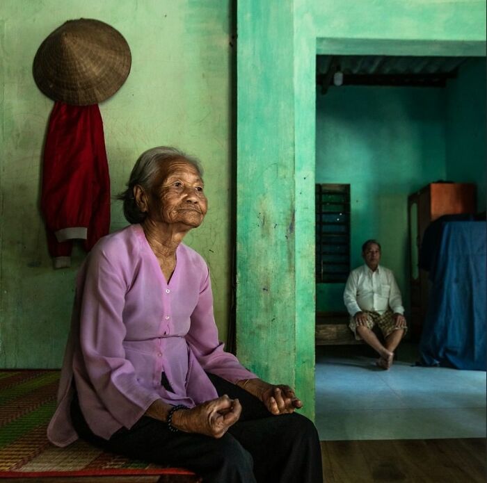 Passionate About Vietnam, Photographer Captures The True “Soul” Of His People In Their Daily Lives (New Pics)