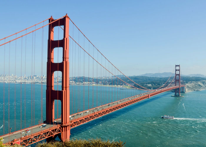 30 No-Gos In American Culture According To The People Who Live There