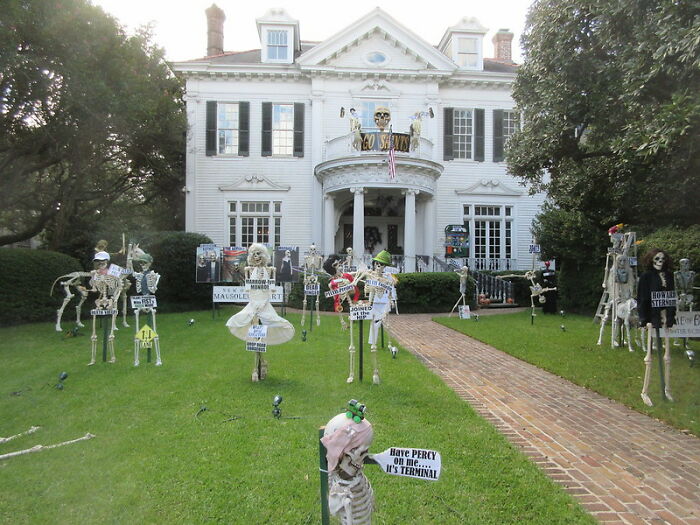 30 Crazy Yet Hilarious “I Looked Away For One Second” Stories Shared By Parents Online