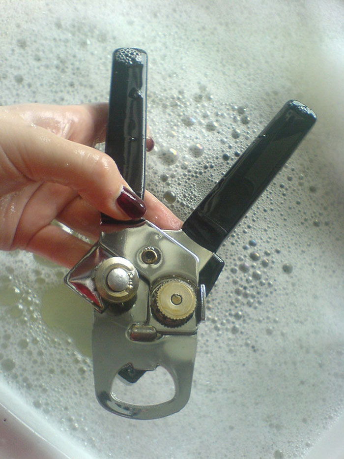 30 Basic Skills That Folks Thought Everyone Had Until They Saw Others Do It Horribly, As Shared Online