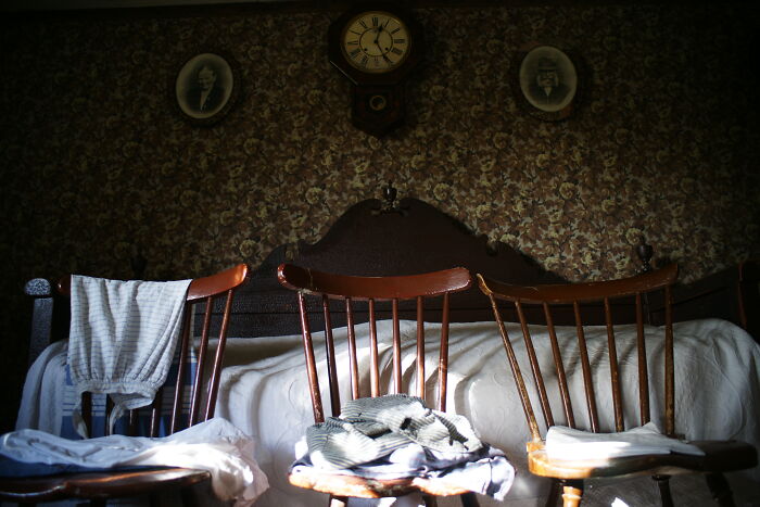 30 Situations That Happened At Night And Caught People Off Guard, As Revealed By Users Of This Online Group