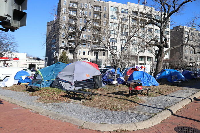 30 Of The Good And The Bad Culture Shocks Non-Americans Experienced While In The US, As Shared In This Online Group