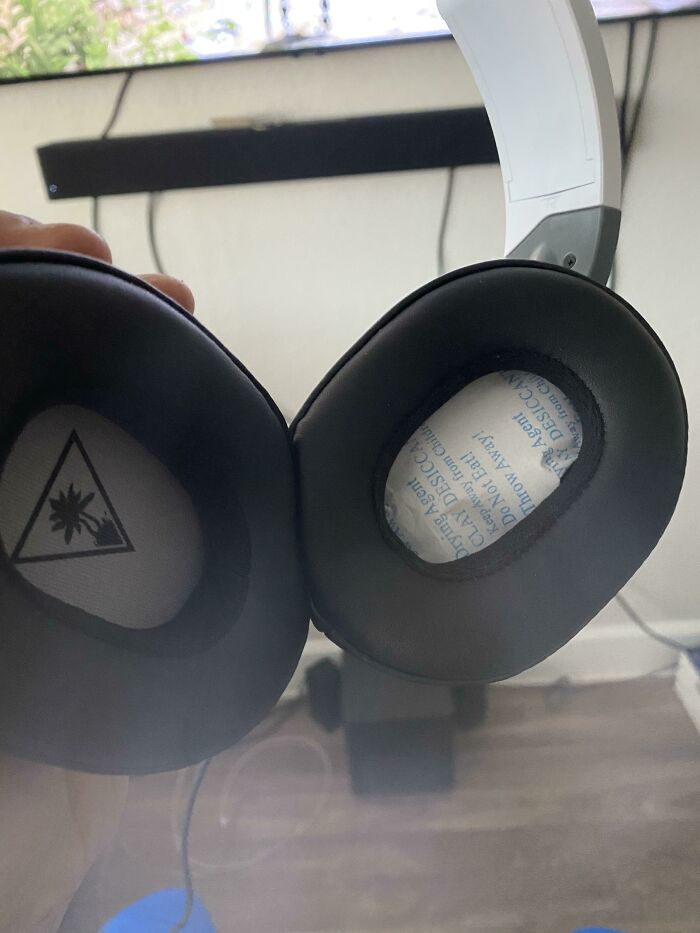 Desde Navidad he estado usando estos notando como el oído derecho suena más bajo que el izquierdo pero solo lo ignoré