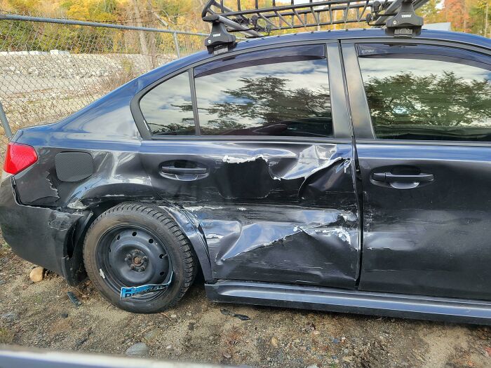 Redditor Was Involved In A Hit And Run, But The Idiot Left Their Plate In Their Wheel