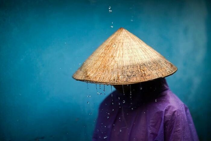Passionate About Vietnam, Photographer Captures The True “Soul” Of His People In Their Daily Lives (New Pics)