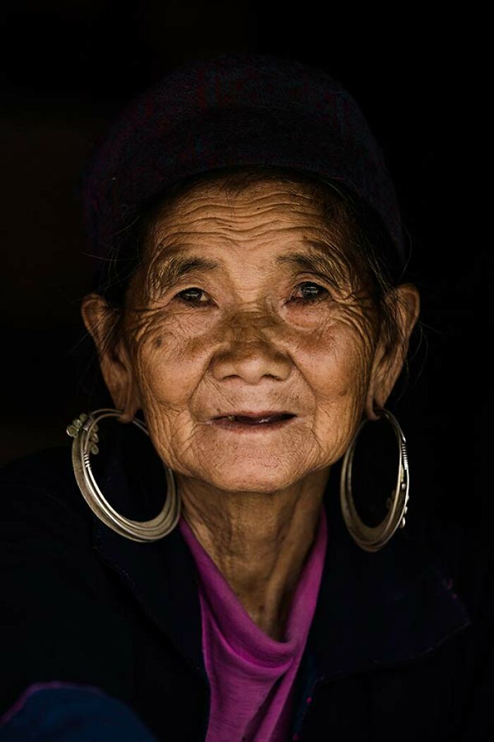 Passionate About Vietnam, Photographer Captures The True “Soul” Of His People In Their Daily Lives (New Pics)