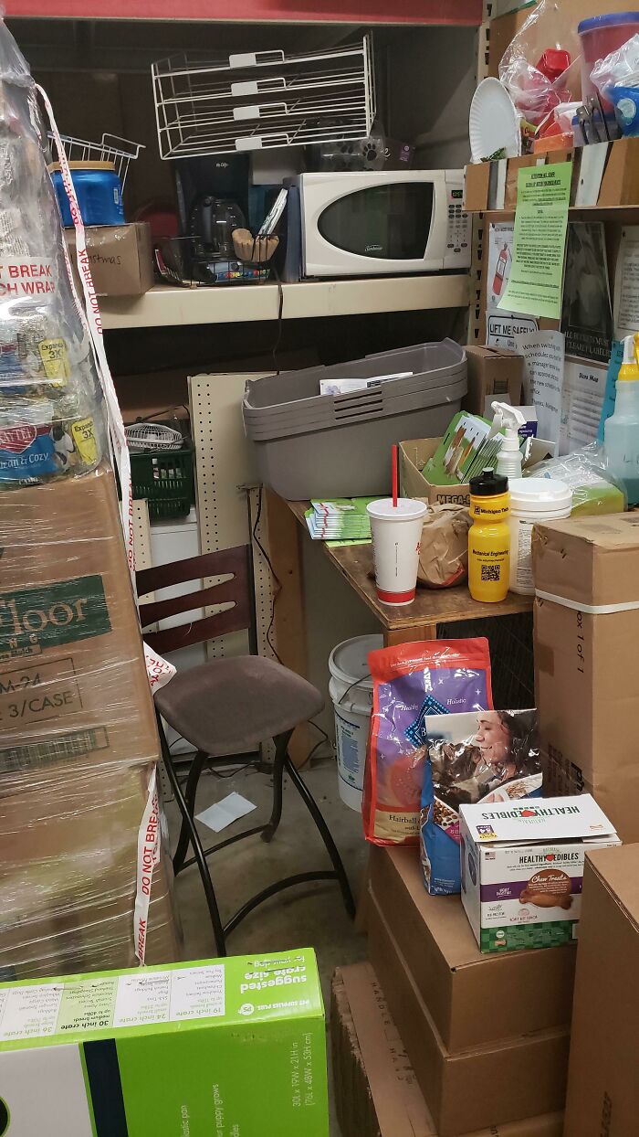 I Got Transferred To A New Location At Work. This Is My New Break "Room"