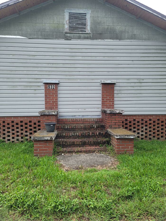 It Feels Like Customers Do Their Absolute Best To Not Get Their Food