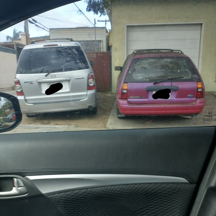 These People Tipped More Than The People With A Bentley In Their Driveway