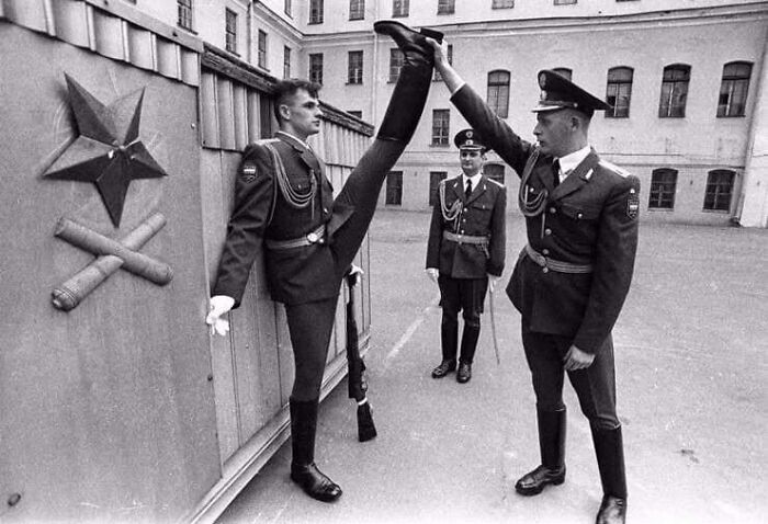 Post Soviet Visual. Warm-Up Of A Guard Of Honor Soldier, Russia, 1990s
