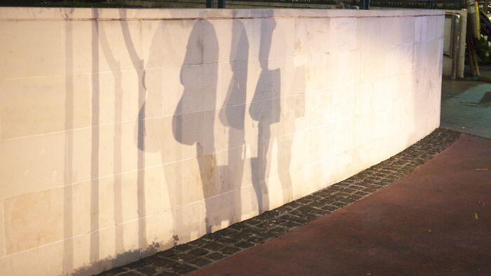 30 Situations That Happened At Night And Caught People Off Guard, As Revealed By Users Of This Online Group