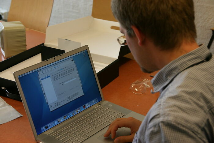 30 Basic Skills That Folks Thought Everyone Had Until They Saw Others Do It Horribly, As Shared Online