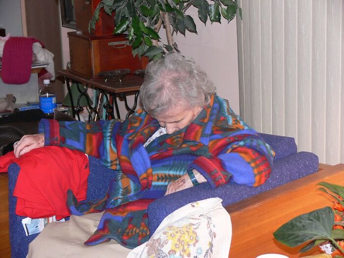 30 People Who Hardly Have Any Haters, As Shared By Folks In This Online Community