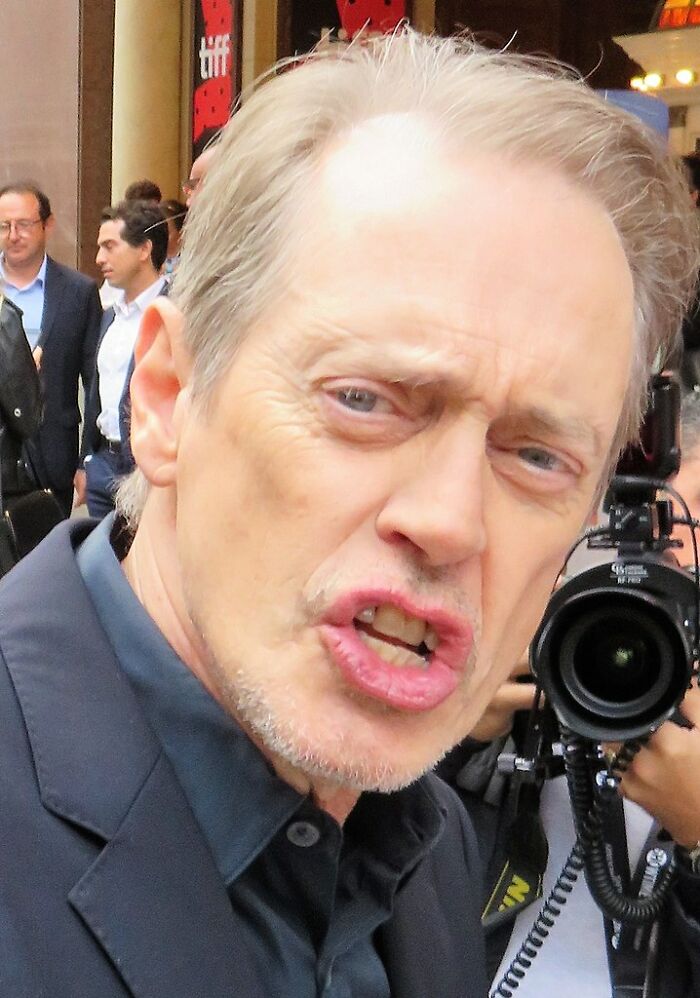 Someone In This Online Group Asked “Which Currently Popular Actor Is Not A Product Of Being Well-Connected And/Or Rich?” And 30 Folks Delivered