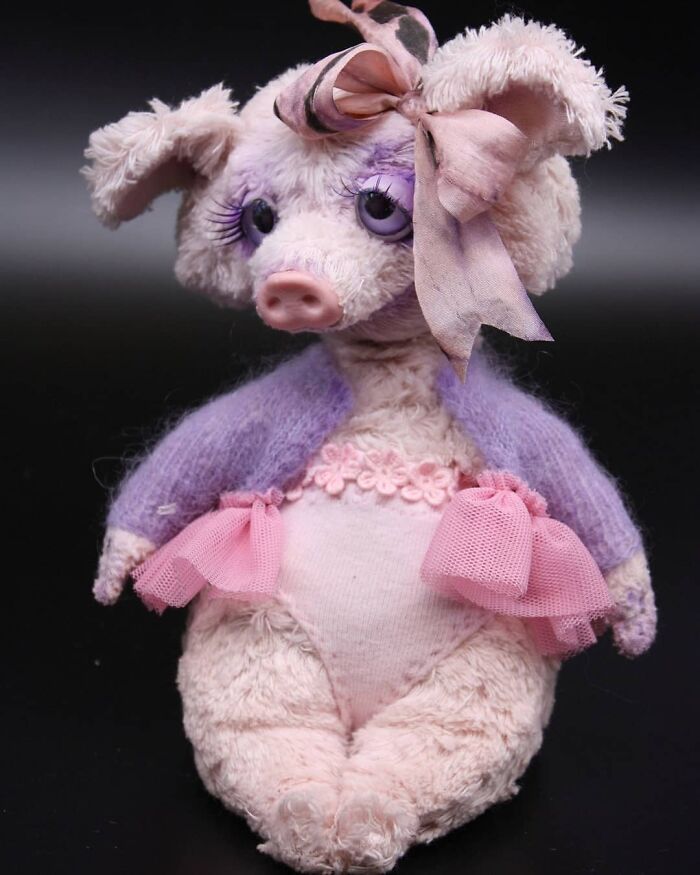 Russian Artist Makes Felt Toys You'd Definitely Want One