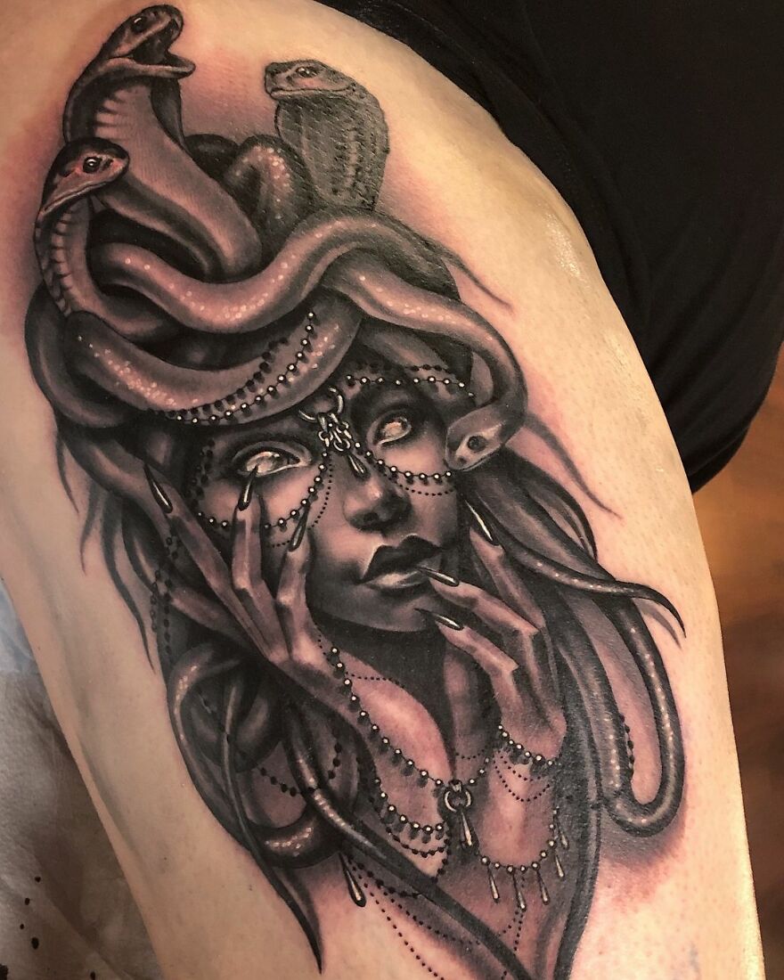 American Tattoo Artist Creates Amazing Tattoos That Imitate Jewelry On The Body