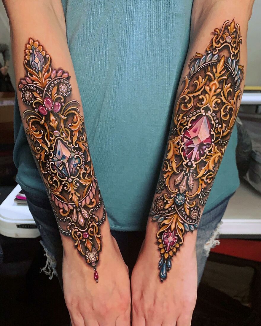 American Tattoo Artist Creates Amazing Tattoos That Imitate Jewelry On The Body