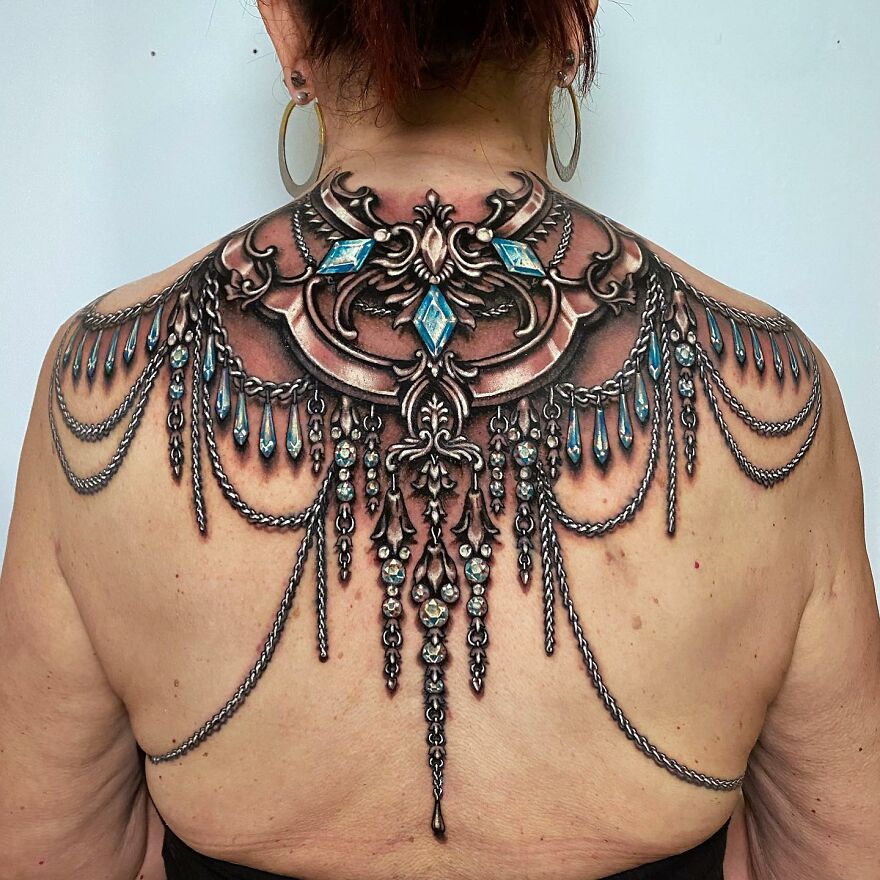 American Tattoo Artist Creates Amazing Tattoos That Imitate Jewelry On The Body