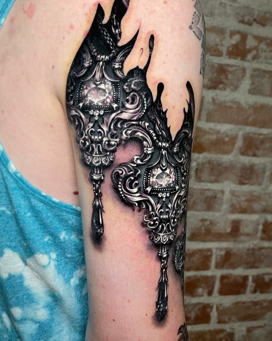 American Tattoo Artist Creates Amazing Tattoos That Imitate Jewelry On The Body