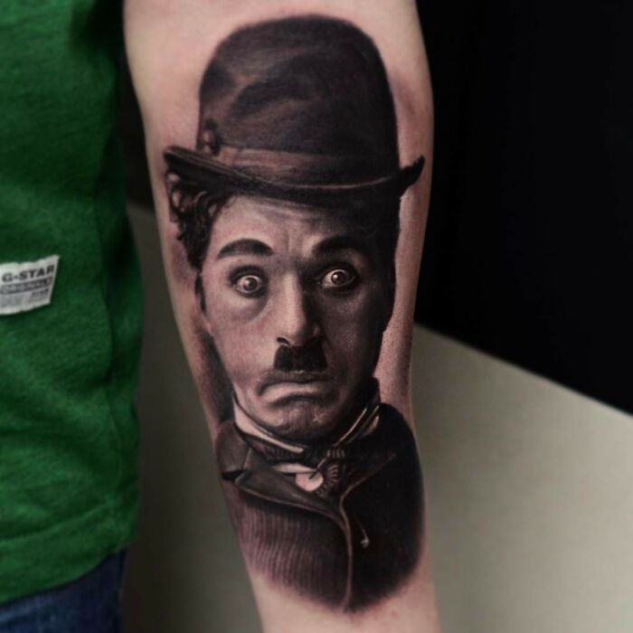 Artist Gets Tattoos That Look Like They've Been Imprinted On The Skin