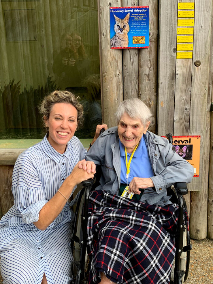 This 100-Year-Old Woman Had A Lifelong Ambition To Meet A Serval Cat And Her Dream Came True