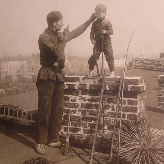 40 "Everyday History Facts" They Probably Didn’t Teach You In School, As Shared By This Instagram Account