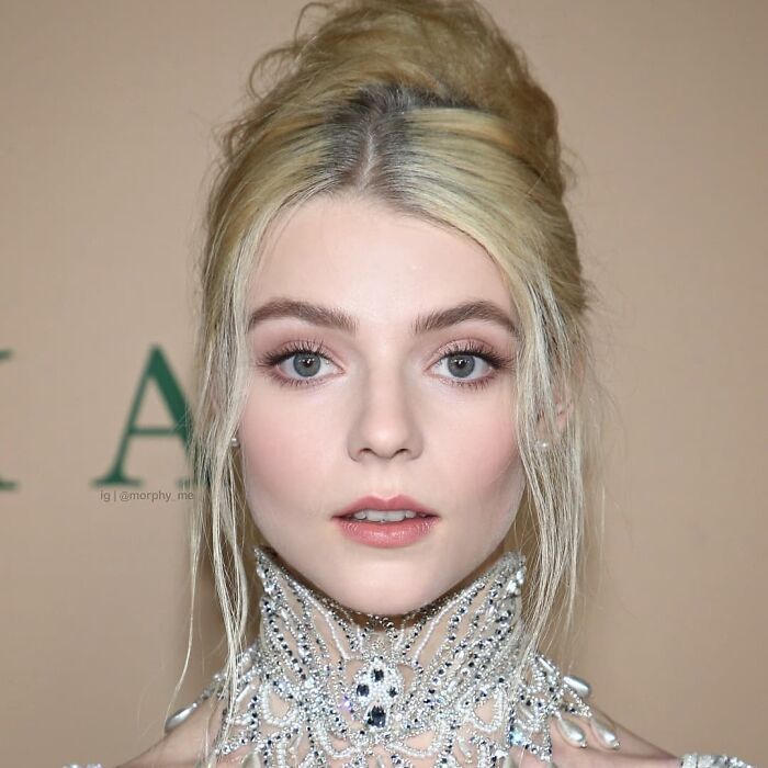 Thomasin Mckenzie & Anya Taylor-Joy