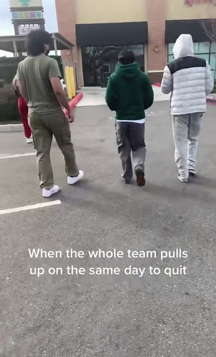 Entire Bagel Shop Staff Quit After Manager Got Fired, Video Goes Viral