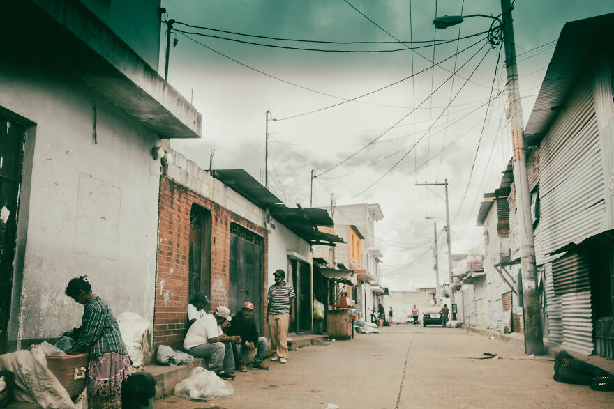 I Aim To Dissipate Stereotypes And Open Eyes With My Photography, So I Went To Central And North America And Captured The Lives Of People There