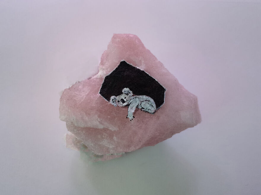 Painting An Animals On Rose Quartz