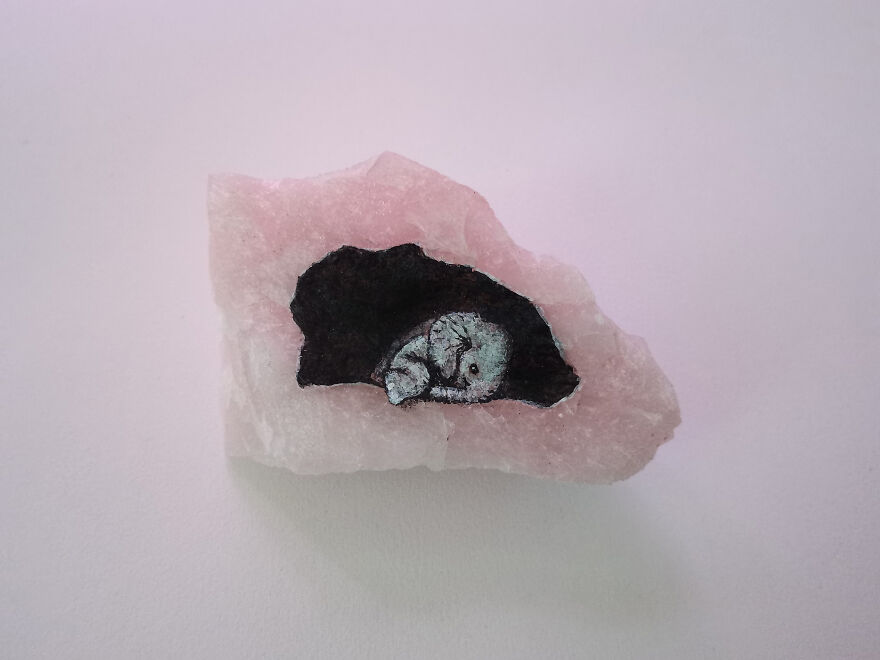 Painting An Animals On Rose Quartz