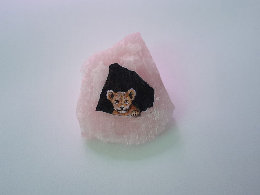 Painting An Animals On Rose Quartz