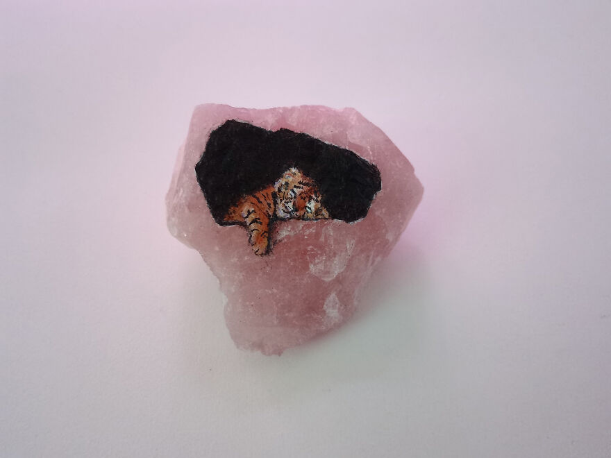 Painting An Animals On Rose Quartz