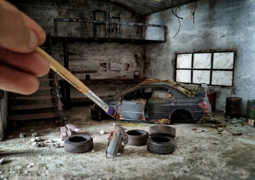 Making An Abandoned Miniature Garage Making An Abandoned Miniature Garage