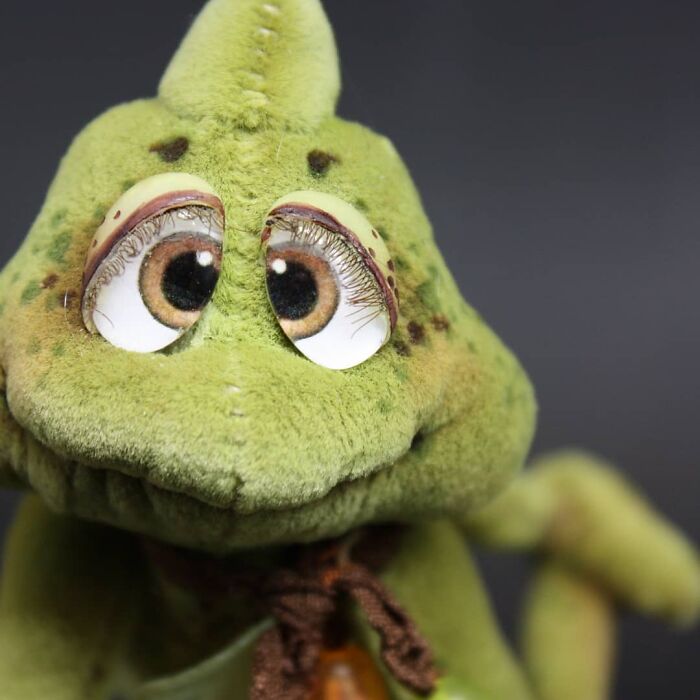 Russian Artist Makes Felt Toys You'd Definitely Want One