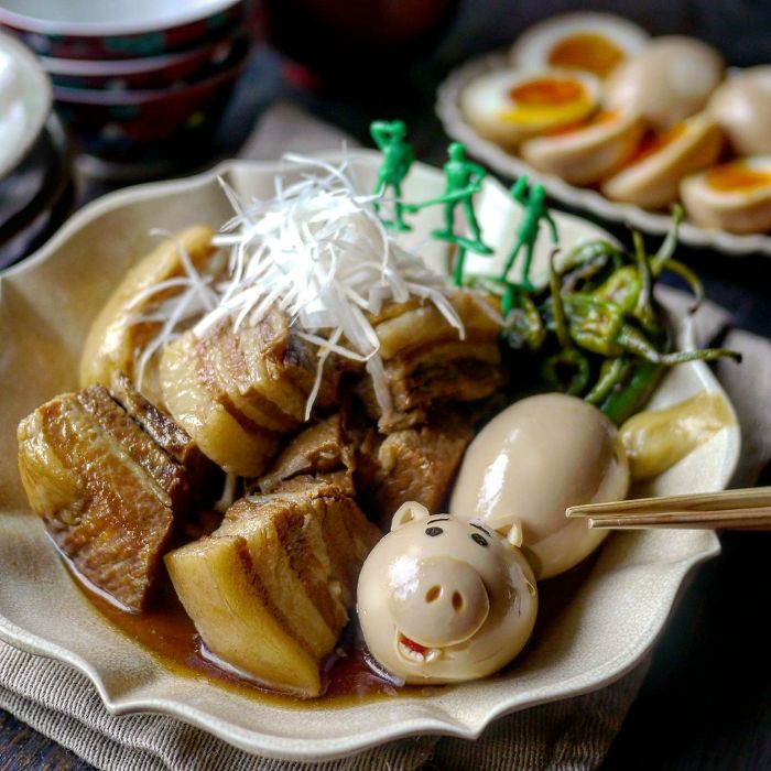 This Japanese Mom Rejoices Meals By Turning Food Into Cute Works Of Art (New Pics)