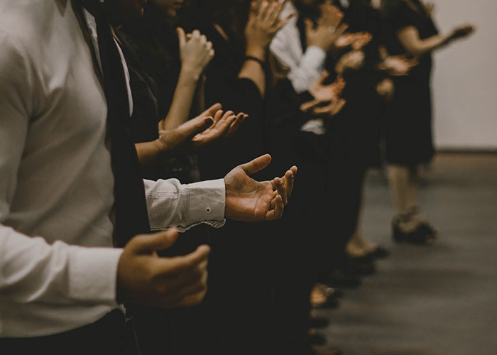 Someone Asks Atheists From Religious Families What Made Them Non-Believers, 30 Give Honest Answers