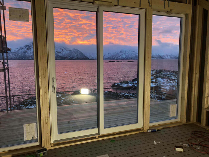 Estoy construyendo la casa de mis sueños y estas son las vistas desde la cocina