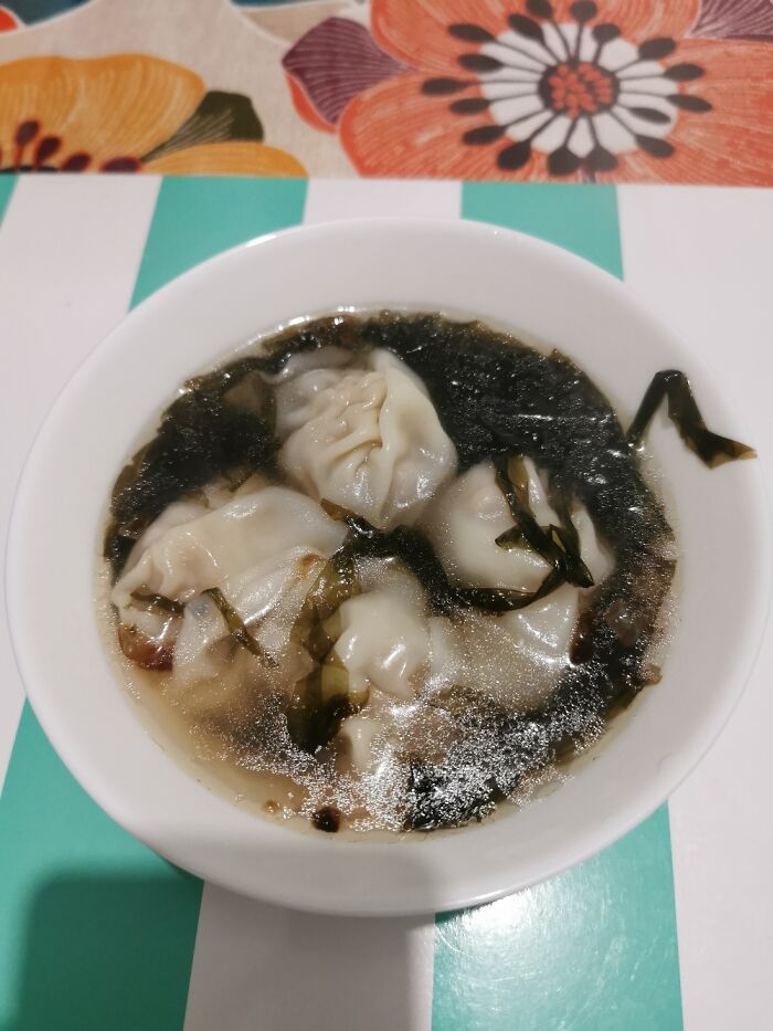 Homemade Wonton And Seaweed Soup
