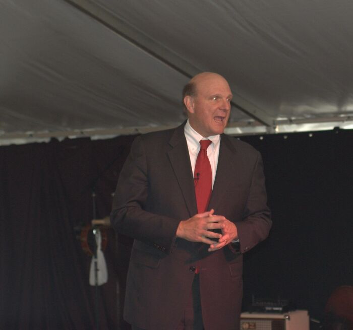 30 Of The Stupidest Decisions Made By Companies That Made Them Regret It Later