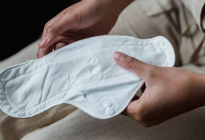 22-Year-Old Guy Believes Periods Come From Butts, Mansplains How Anatomy Works When His Date Doesn't Agree With Him