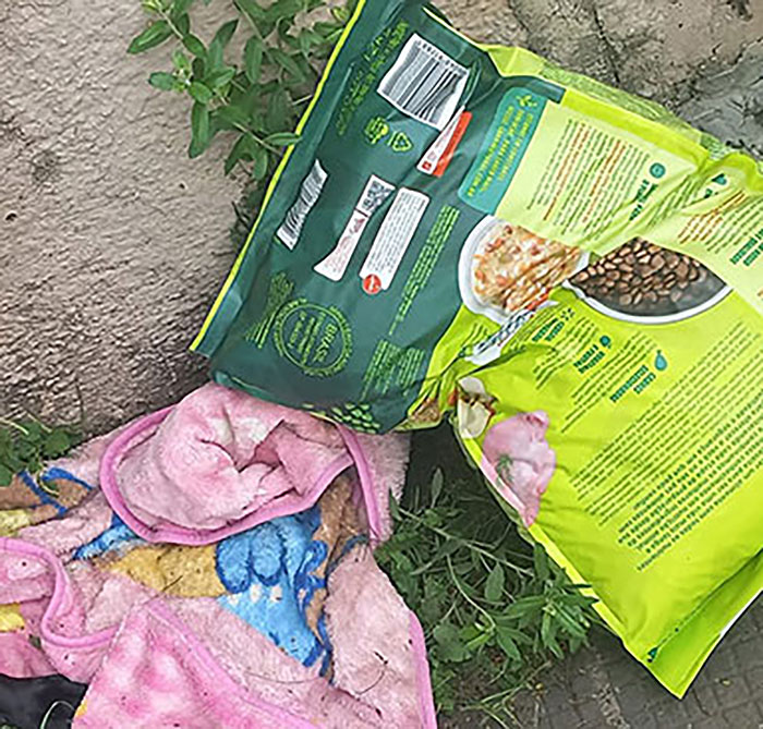 Woman Asked For Help On Social Media After Finding Abandoned Dog With A Note “I’m Sorry, Please Take Care Of Her” Woman Asked For Help On Social Media After Finding Abandoned Dog With A Note “I’m Sorry, Please Take Care Of Her”