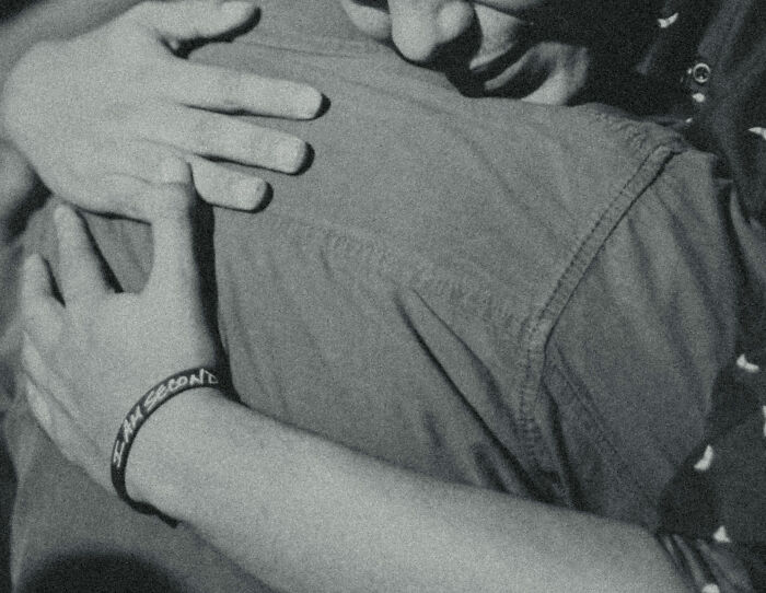 30 People Reveal The Most Intimate Moments They Had With People They've Never Seen In Their Lives Before