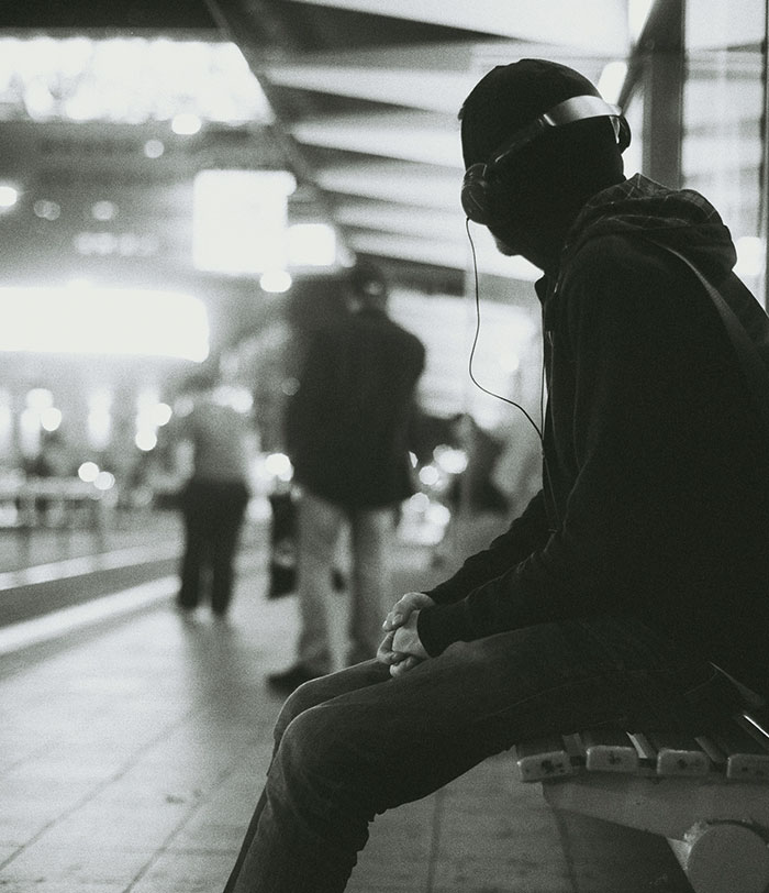 Someone Asks Older People "What Is Something Today's Youth Would Never Understand" And 35 People Deliver